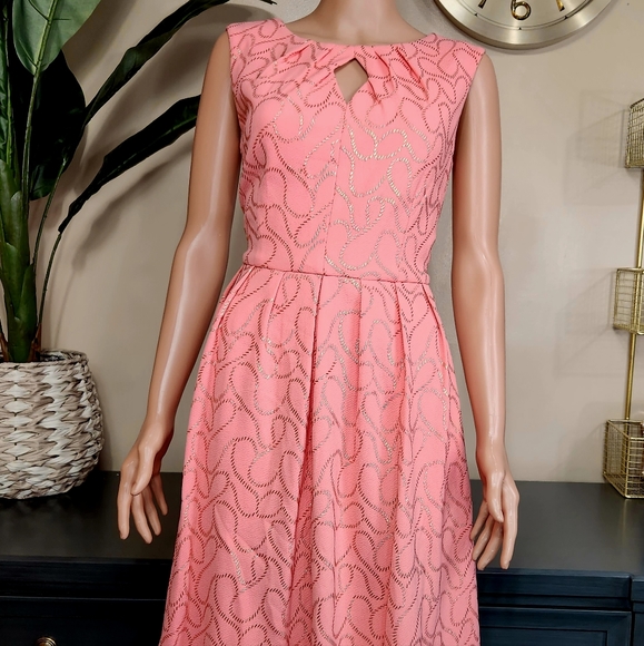 ELLEN TRACY | Size 6, Keyhole Front, Flamingo & Gold Colored, Double Lined Dress - Picture 2 of 5